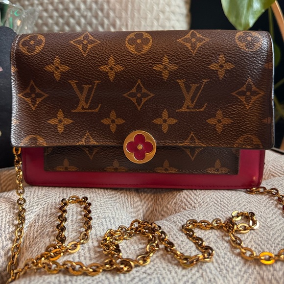 Price is FIRM*Louis Vuitton WOC Monogram Flore - Picture 2 of 16